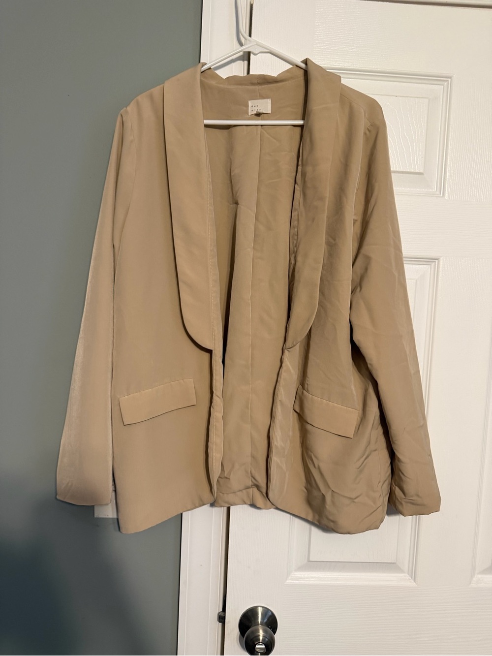 Relaxed Shawl Collar Blazer in Beige